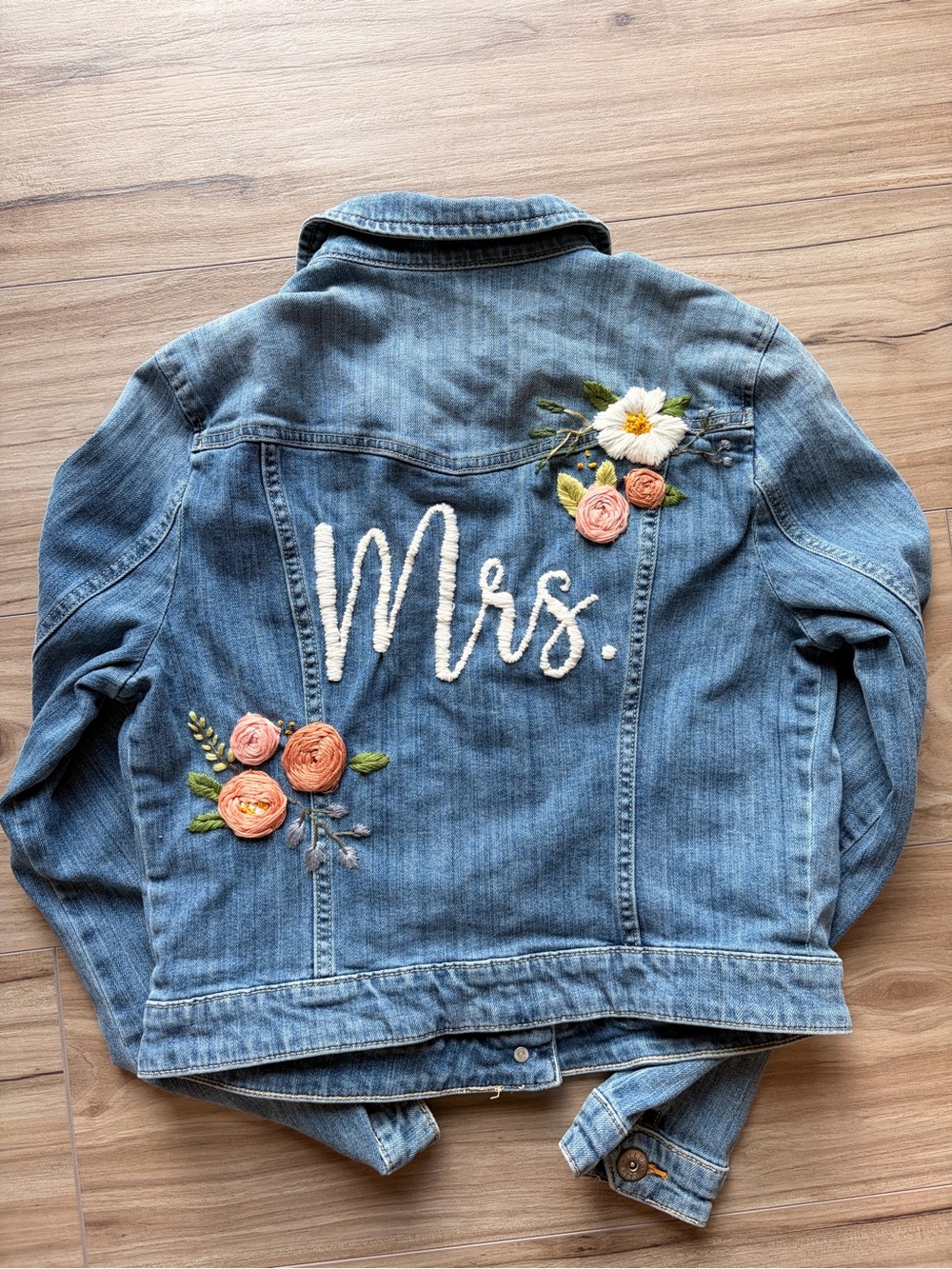 Custom Embroidered “Mrs.” Denim Jacket Medium-Floral Bridal Wedding - Picture 5 of 11